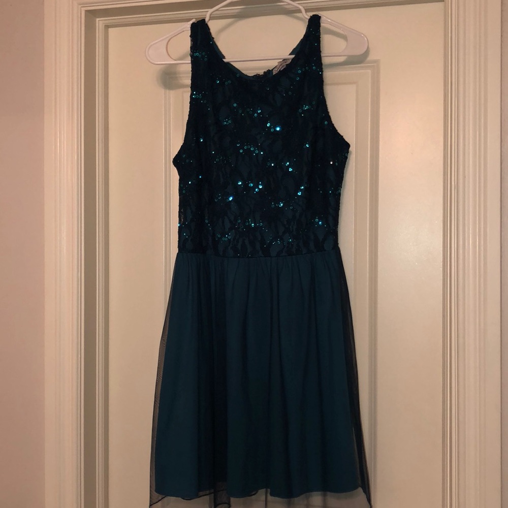 Turquoise dress!
